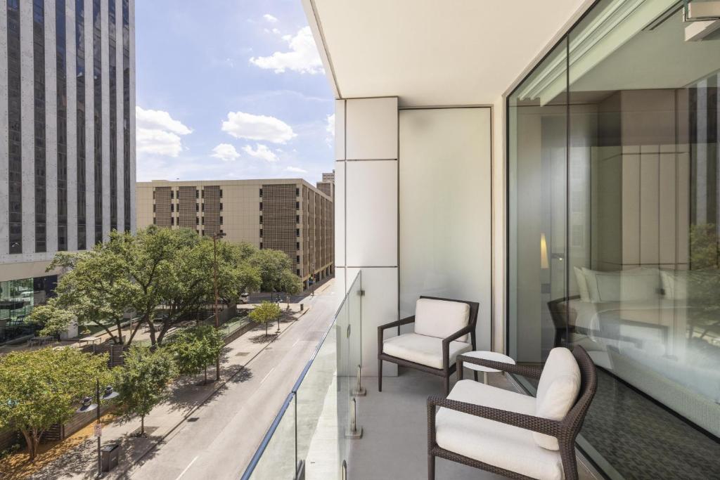 The Statler Dallas, Curio Collection By Hilton - 