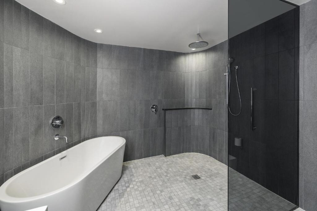 The Statler Dallas, Curio Collection By Hilton - 