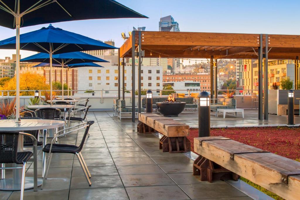 Hampton Inn And Suites By Hilton Portland-Pearl District photo