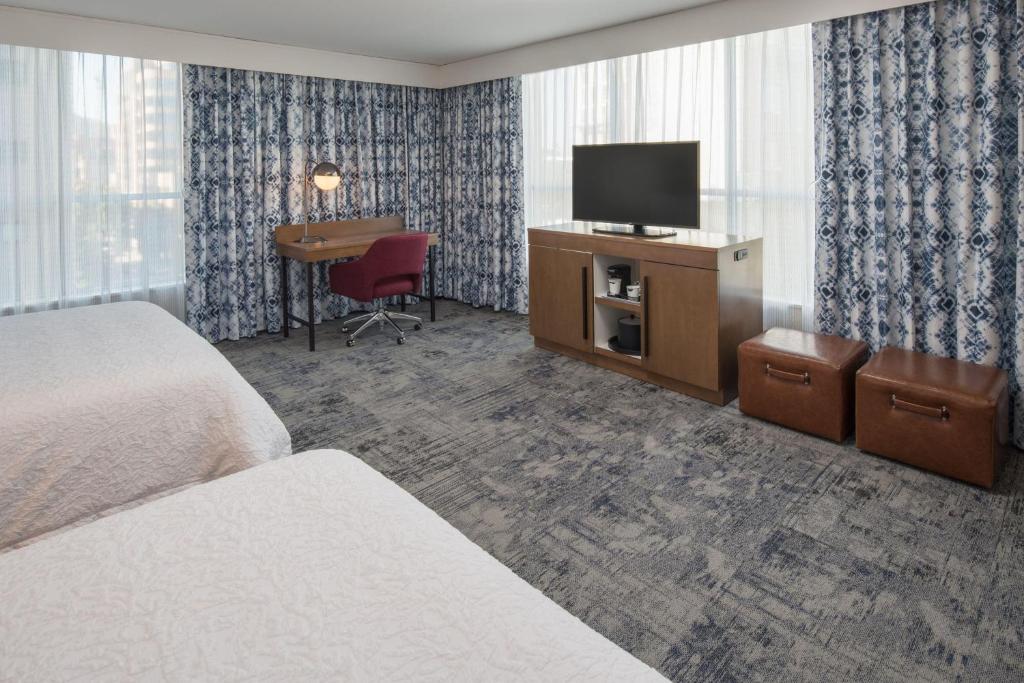 Hampton Inn And Suites By Hilton Portland-Pearl District photo