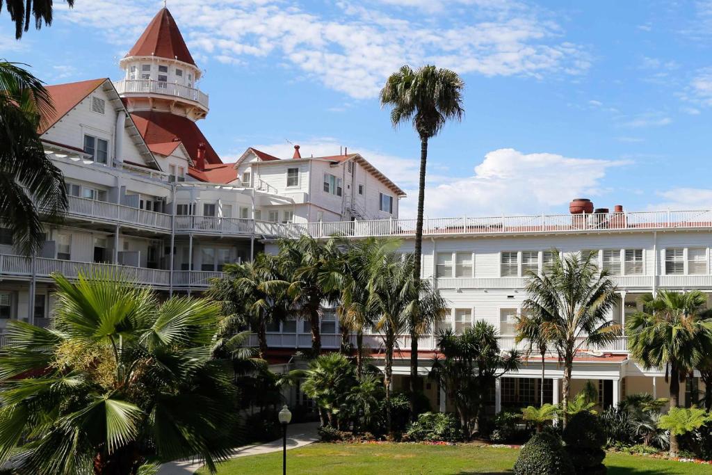 Hotel del Coronado, Curio Collection by Hilton photo