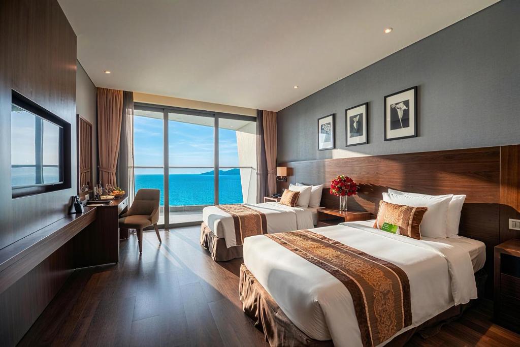 Deluxe Twin Room with Ocean View - Sauna access & Stay More, Pay Less