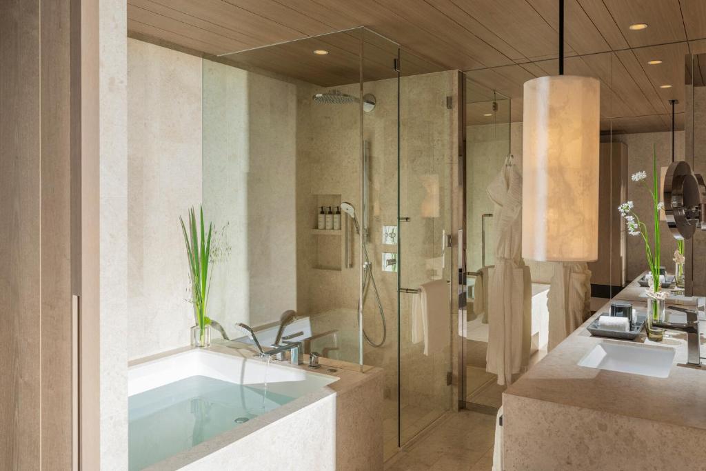 Four Seasons Hotel Osaka photo 5