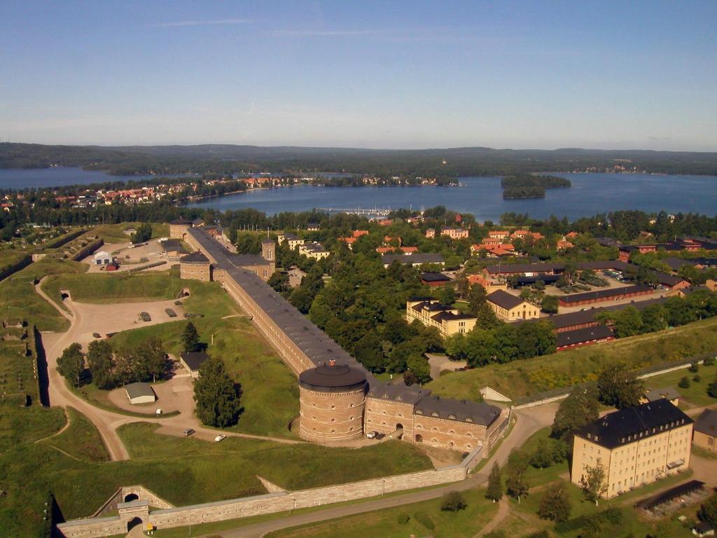 karlsborg single japanska singlar