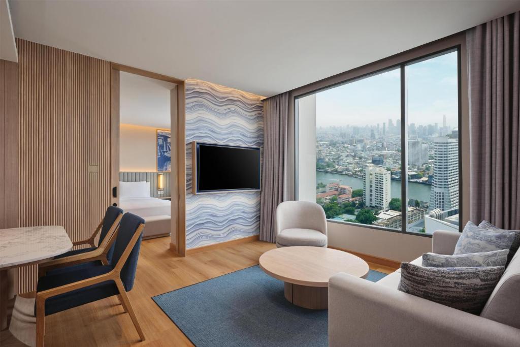 Hilton Garden Inn Bangkok Riverside 5