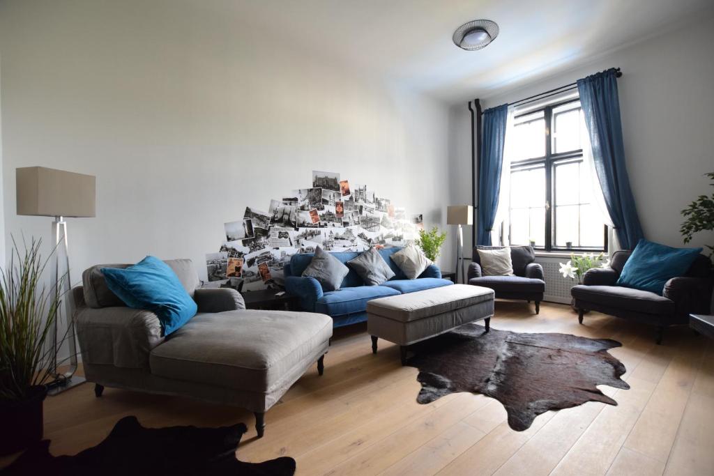 Posedenie v ubytovaní Luxury Apartment by Hi5 - Bajcsy Suite