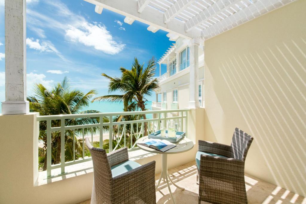 Junior Suite with Partial Ocean View
