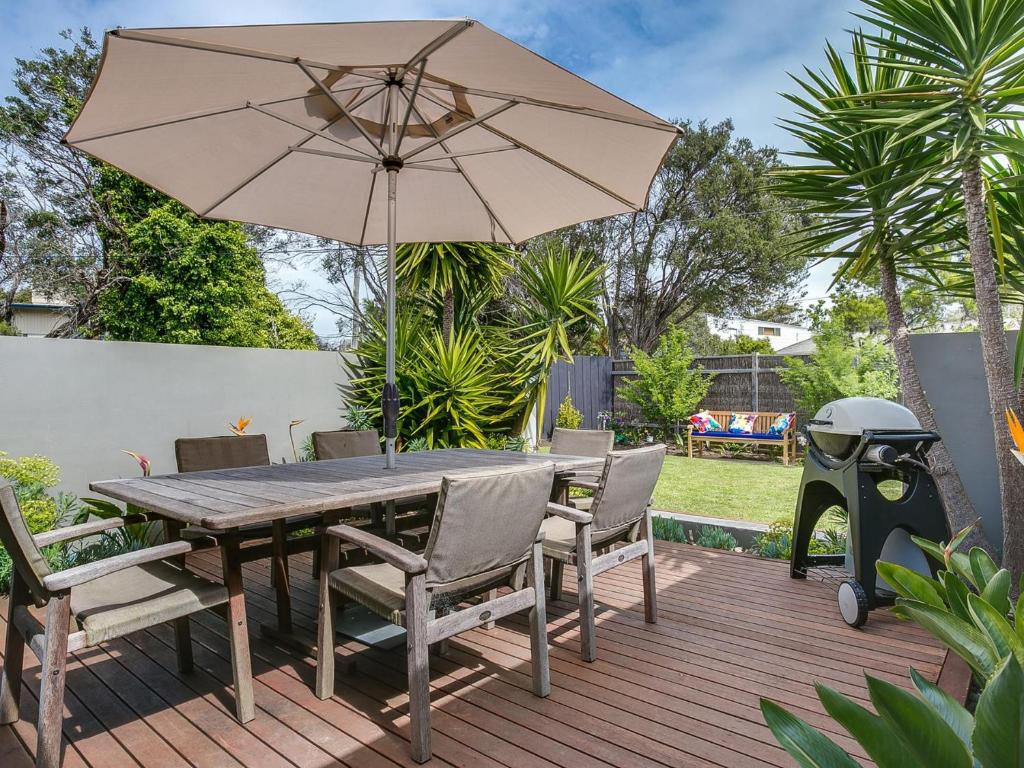 Front Beach Shack renovated house in a quiet location, Blairgowrie