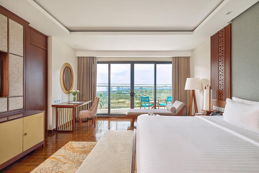 Phòng Deluxe Có Ban Công Nhìn Ra Biển