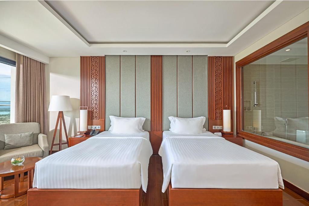 Phòng Deluxe Có Ban Công Nhìn Ra Biển