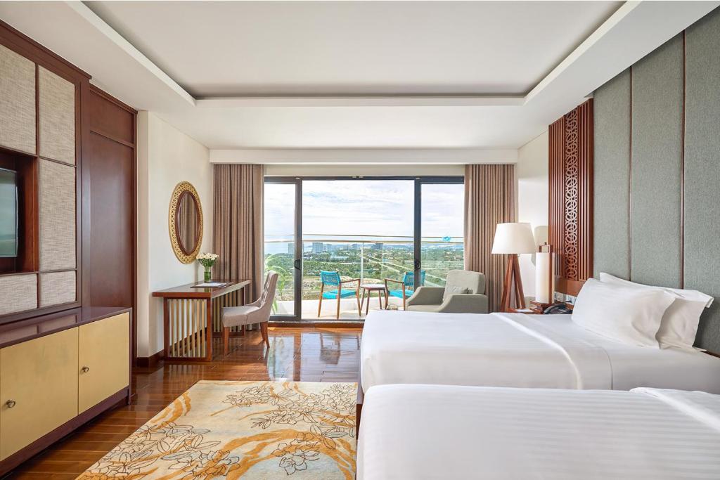 Phòng Deluxe Có Ban Công Nhìn Ra Biển