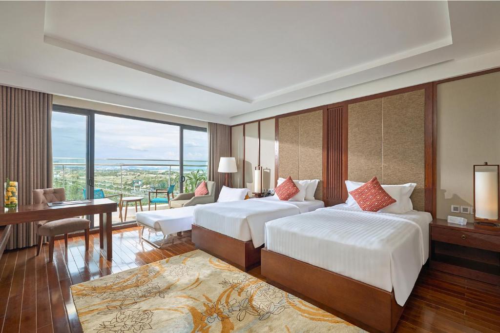 Phòng Deluxe Có Ban Công Nhìn Ra Biển