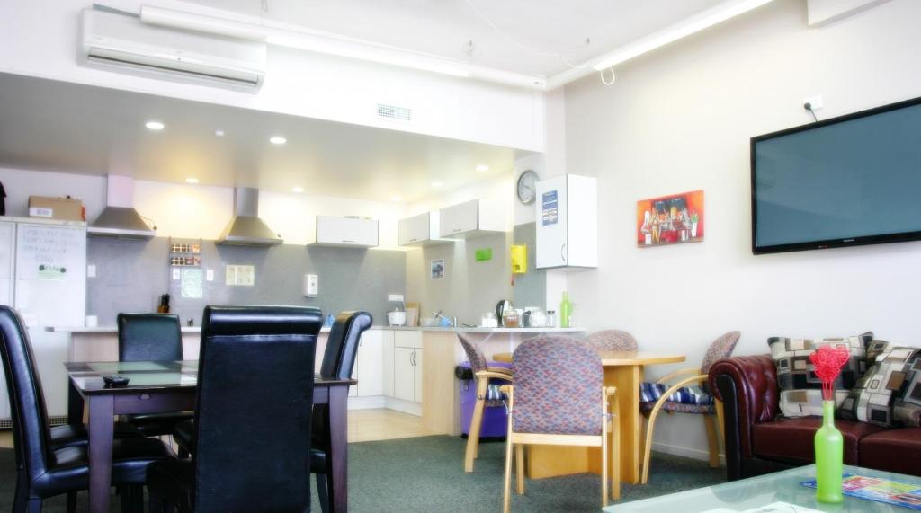 Kuchyň nebo kuchyňský kout v ubytování Backpackers Central Hamilton