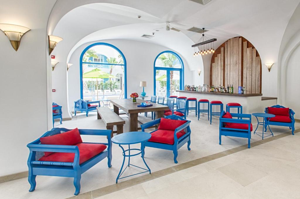 Khu vực ghế ngồi tại Risemount Premier Resort Da Nang
