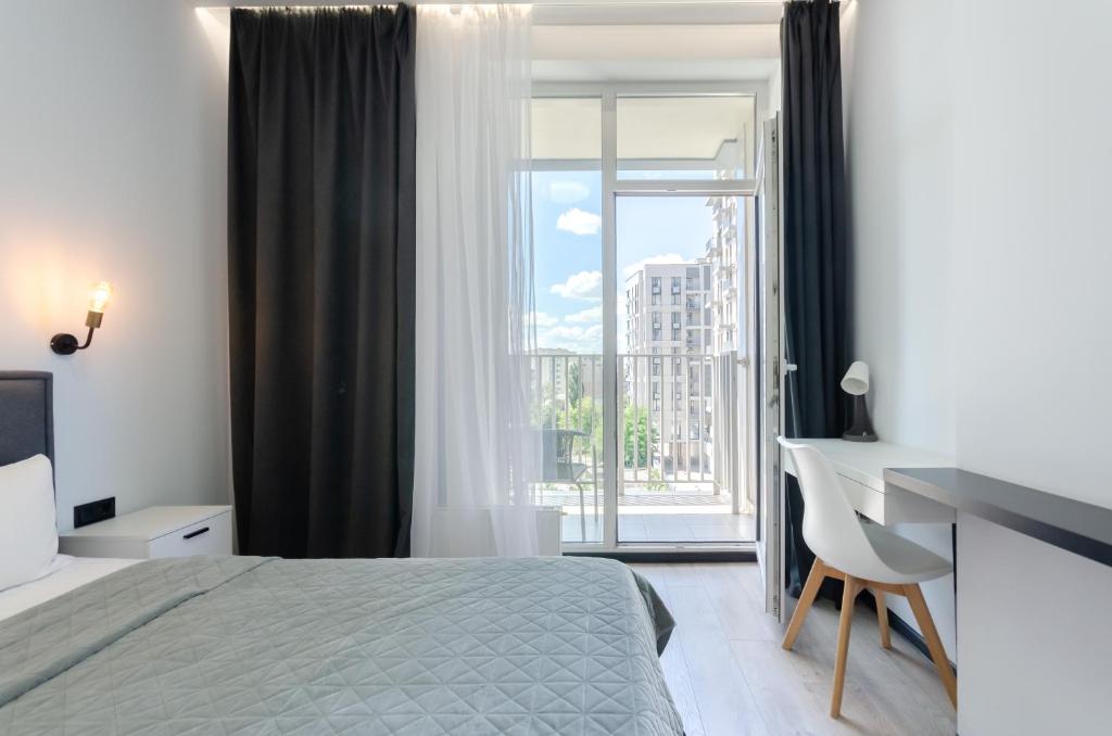 5-104a Yaroslaviv Grad, Bulvarno Kudriavska 17, Kyiv centre, Golden Gate metro nearby, fantastic city view, 15 kW backup power, Petrovdim Apartment photo 2