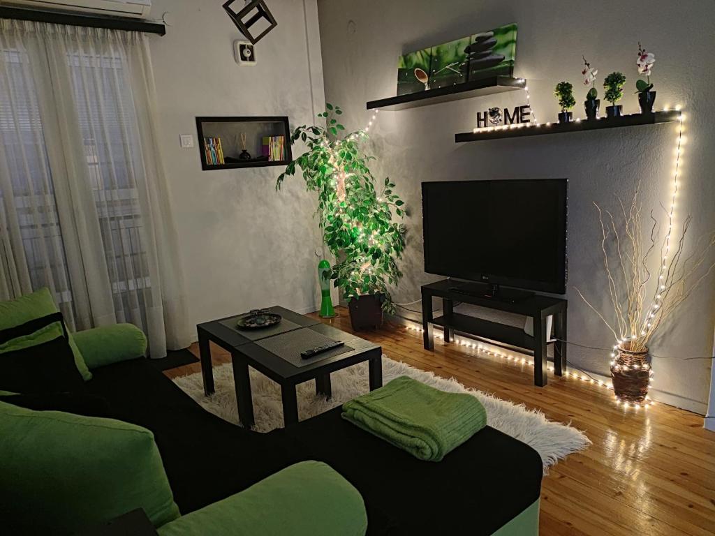 Cozy City Center Apartment