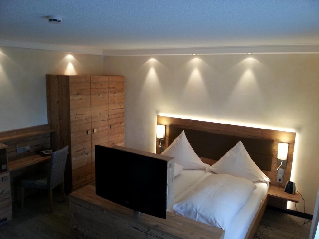 Postel nebo postele na pokoji v ubytování Wellness-Hotel Talblick