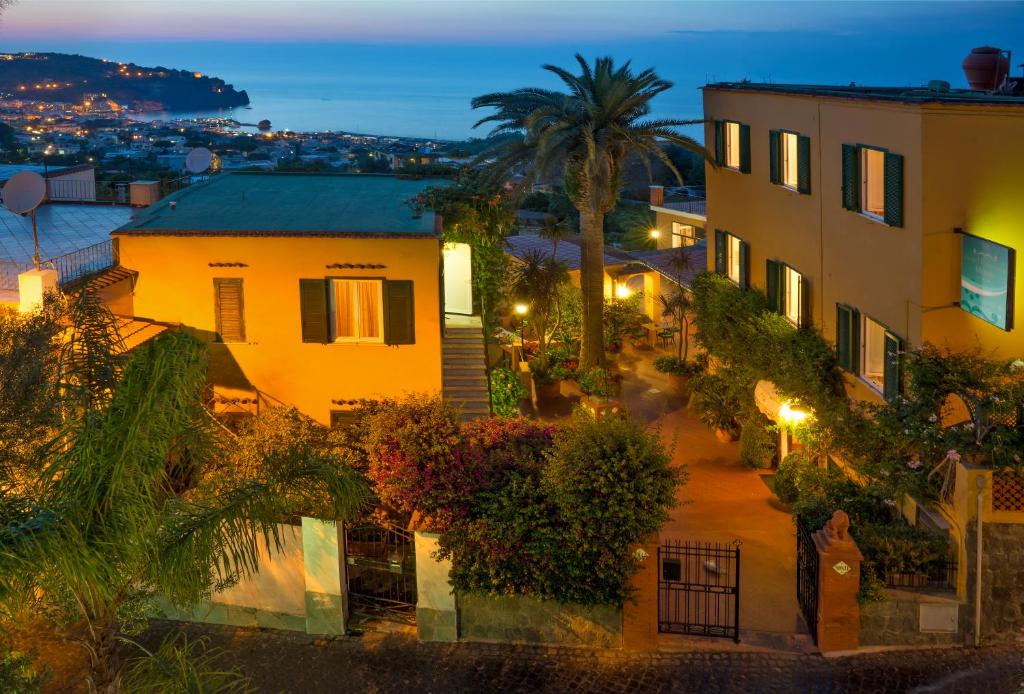Hotel Monti - Housity
