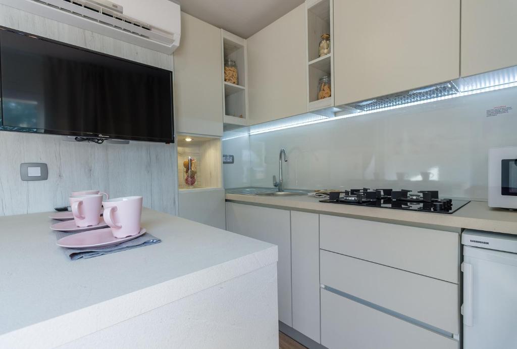 Eurocamp Mobile Homes at Campsite Porton Biondi - 11