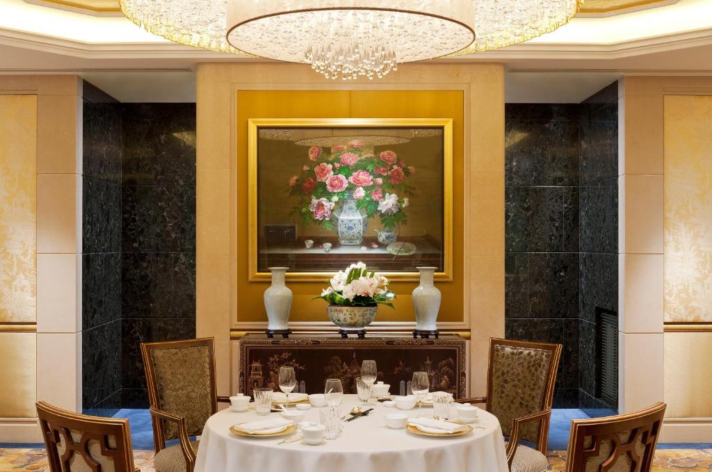 Shangri-La Paris photo