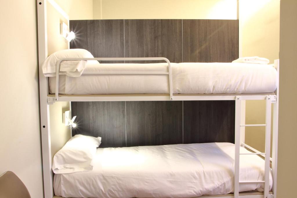 Poshtel Bilbao - Premium Hostel - Chambre Familiale Avec Salle De Bains Privative