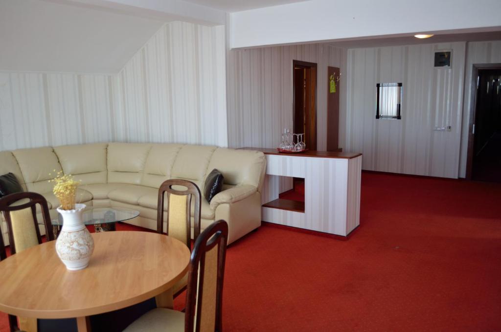 Hotel Rusu - Suite De Reina De Dos Dormitorios
