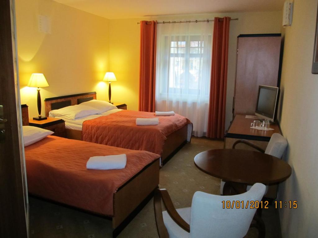Willa Pod Gwiazdami & SPA - Quarto Triplo (2 Adultos + 1 Criança)