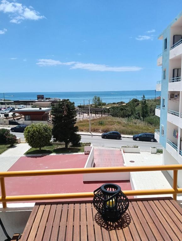 Max Crib Sea front Apart with AC and garage