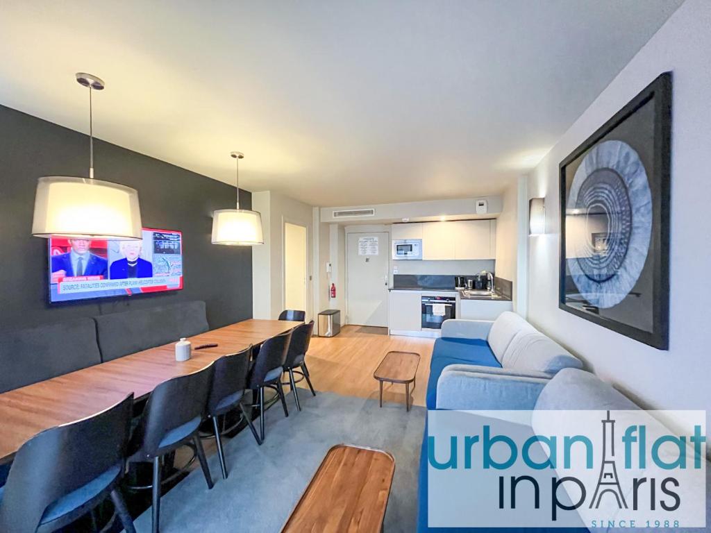 UrbanFlat 130 - Beautiful 4 Bedroom Central Paris Apartment