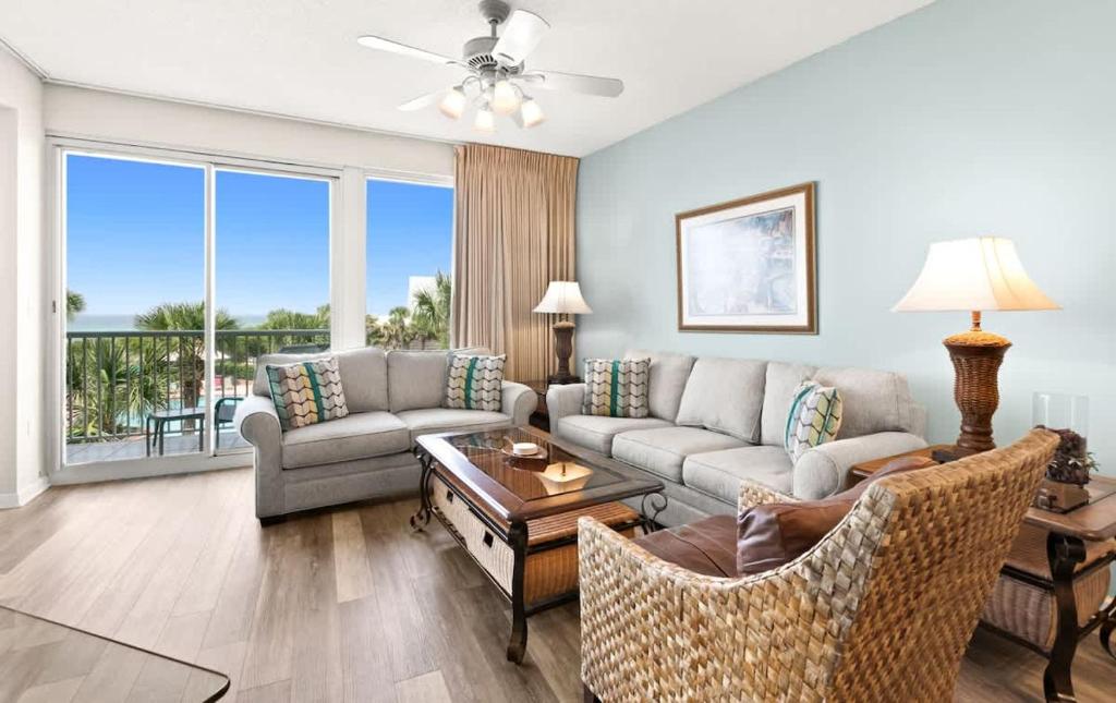 The Crescent 207