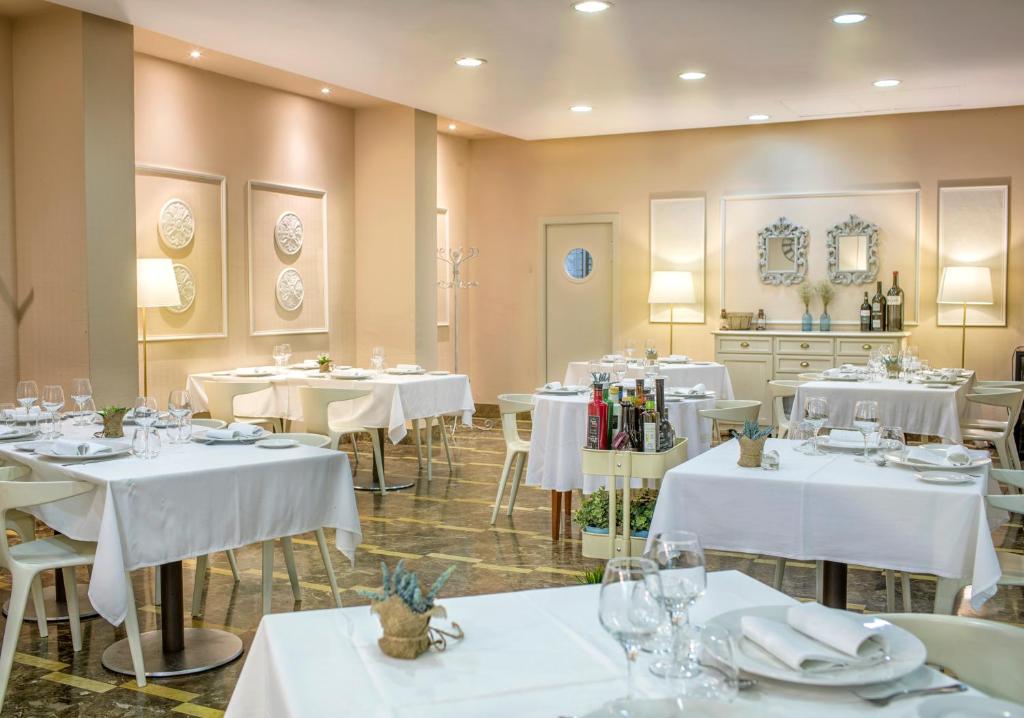 Restauracja lub miejsce do jedzenia w obiekcie Hotel Ciudad de Cazorla