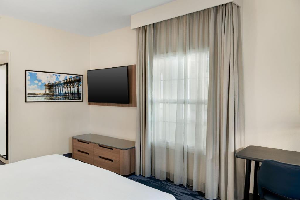 Fairfield Inn & Suites San Diego Old Town photo