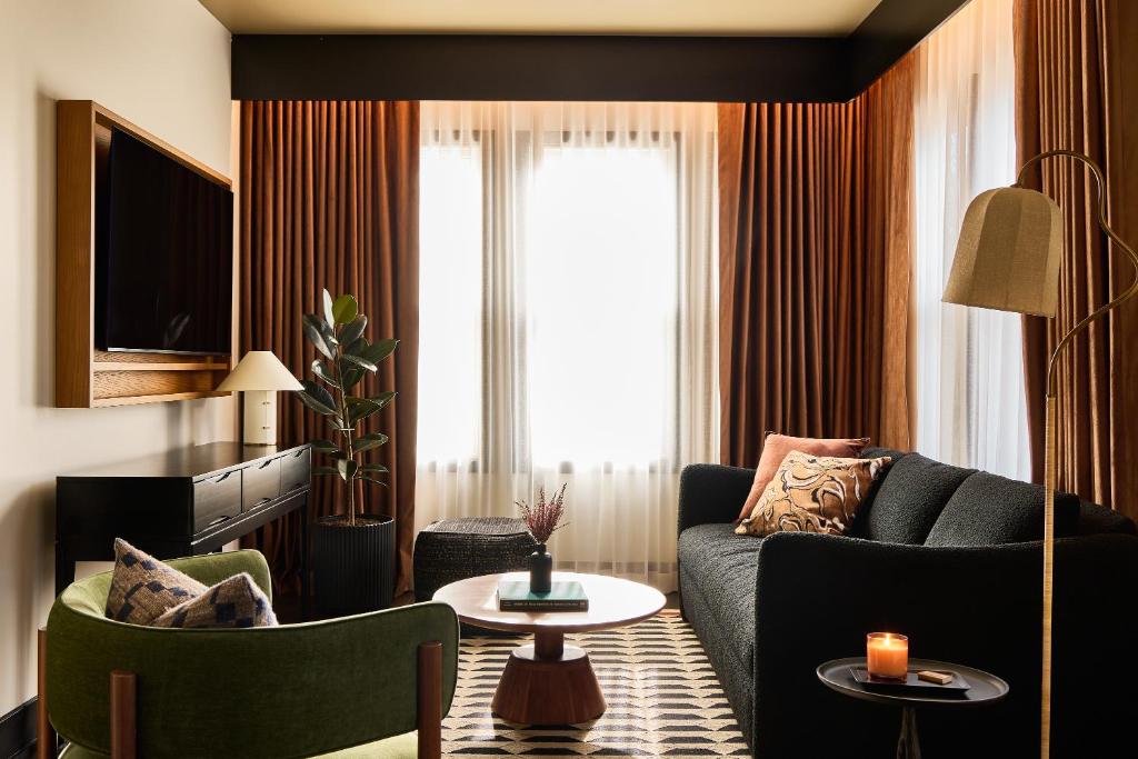 Hotel Albatross - King Suite