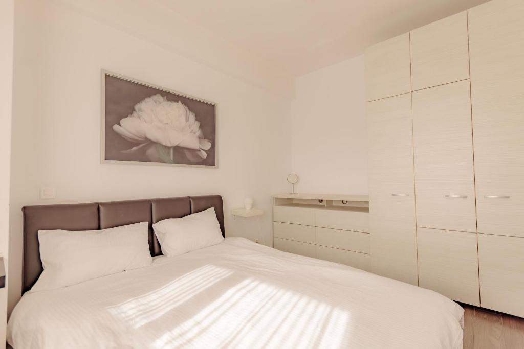 ZEN Residential Apartments - 