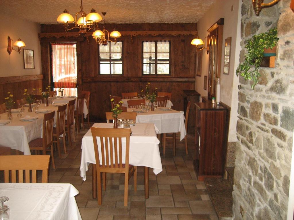 Zdjęcie z galerii obiektu Hotel Florian w mieście Nus