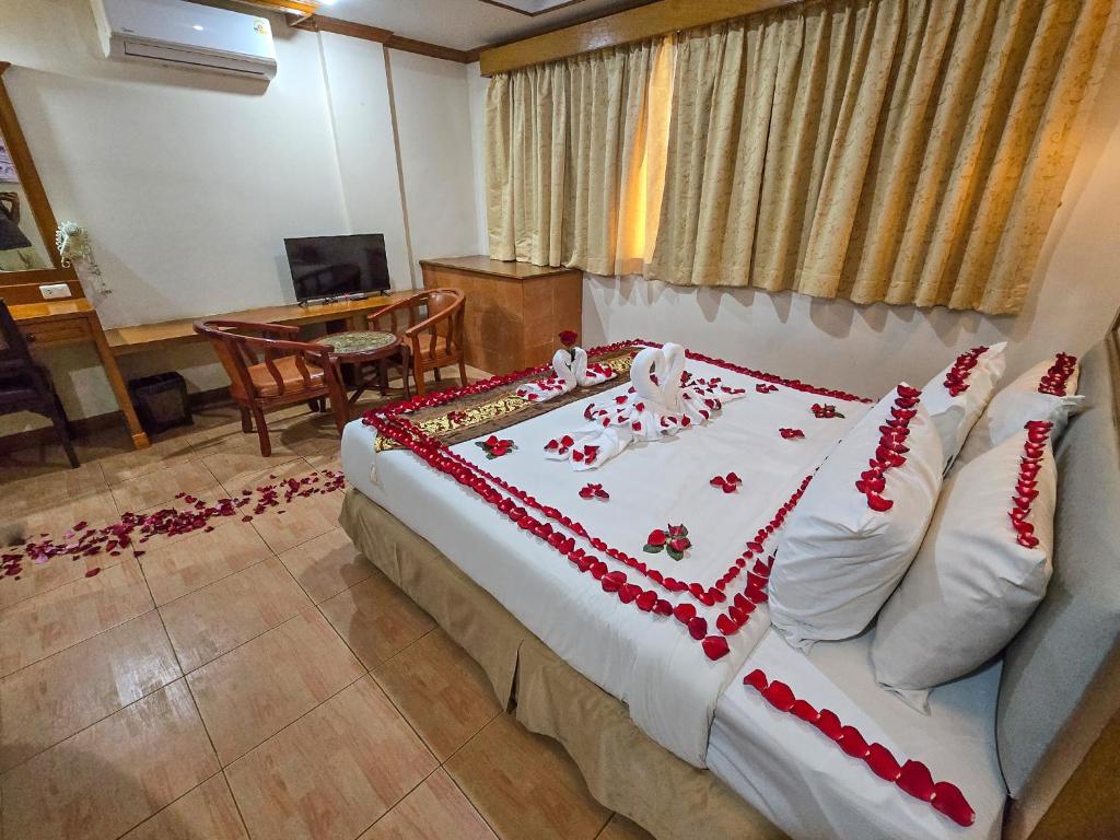 فضای داخلی Saba Suites Hotel Patong Phuket در پوکت - تصویر ۳