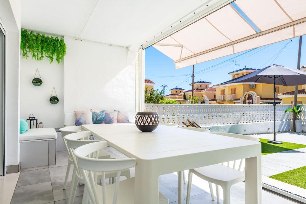 Las Gemas - Chalet adosado en urbanización cerrada