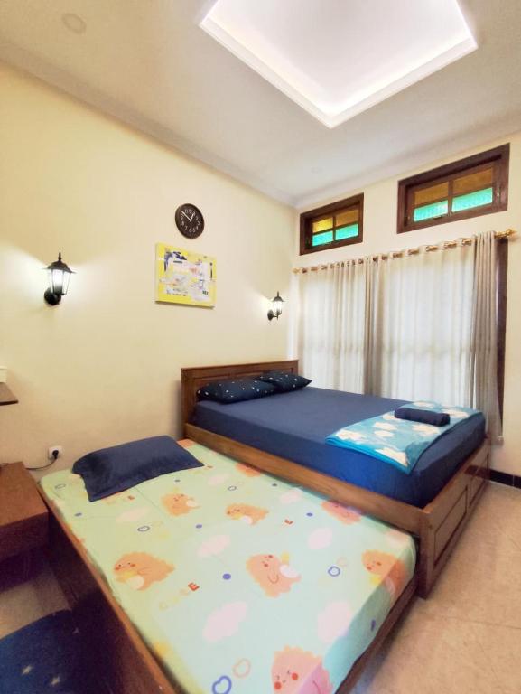 Jogja Dream Tours& Homestay - Habitación Doble Con Baño Privado
