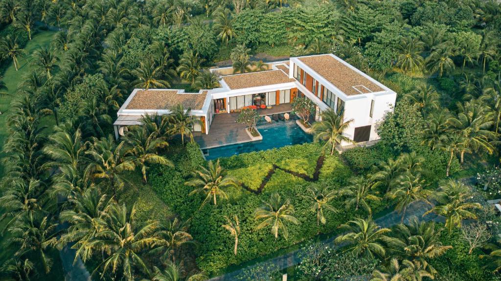 Three-Bedroom Presidential Villa with Private Pool and Sea View
