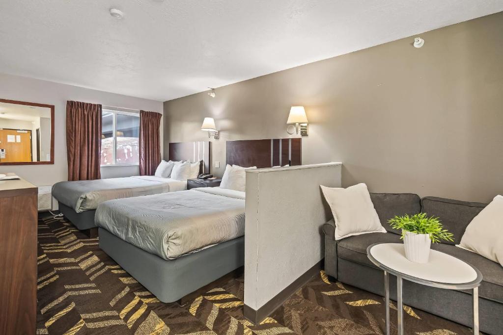 Quality Inn & Suites Salina National Forest Area - Queen Suite Met 2 Queensize Bedden – Niet-Rokers