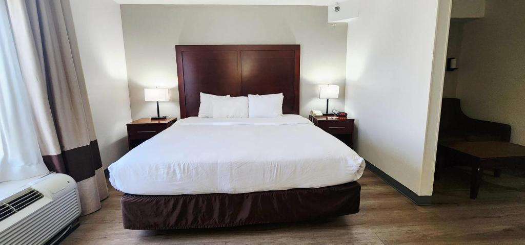 Comfort Inn Pensacola - University Area photo