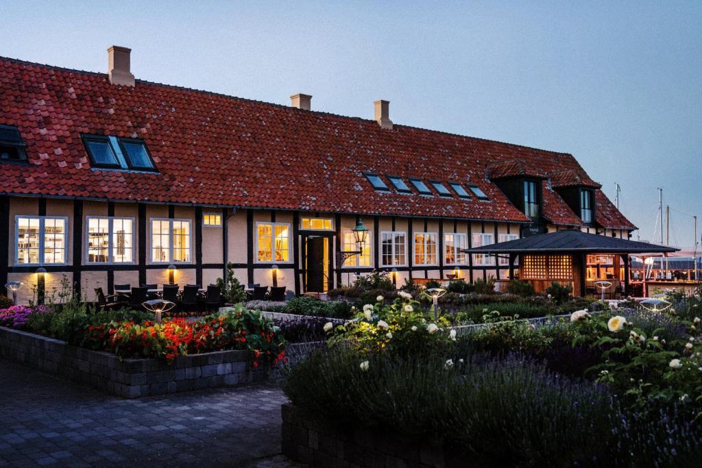 En have udenfor Hotel Siemsens Gaard