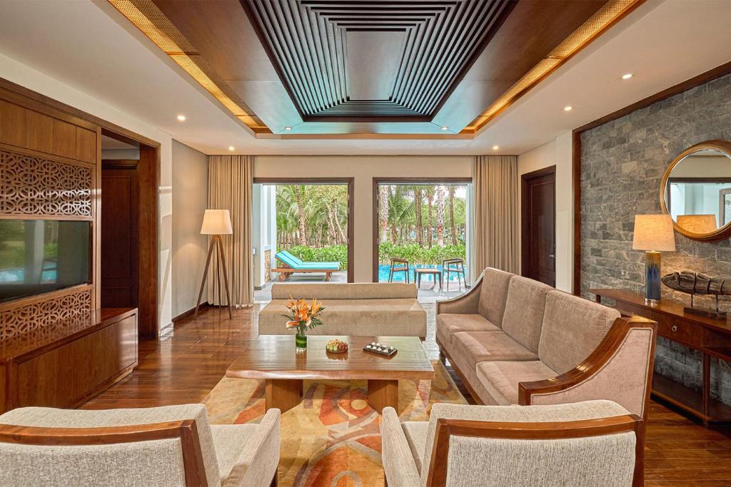 Biệt Thự 4 Phòng Ngủ Có Hồ Bơi Riêng
