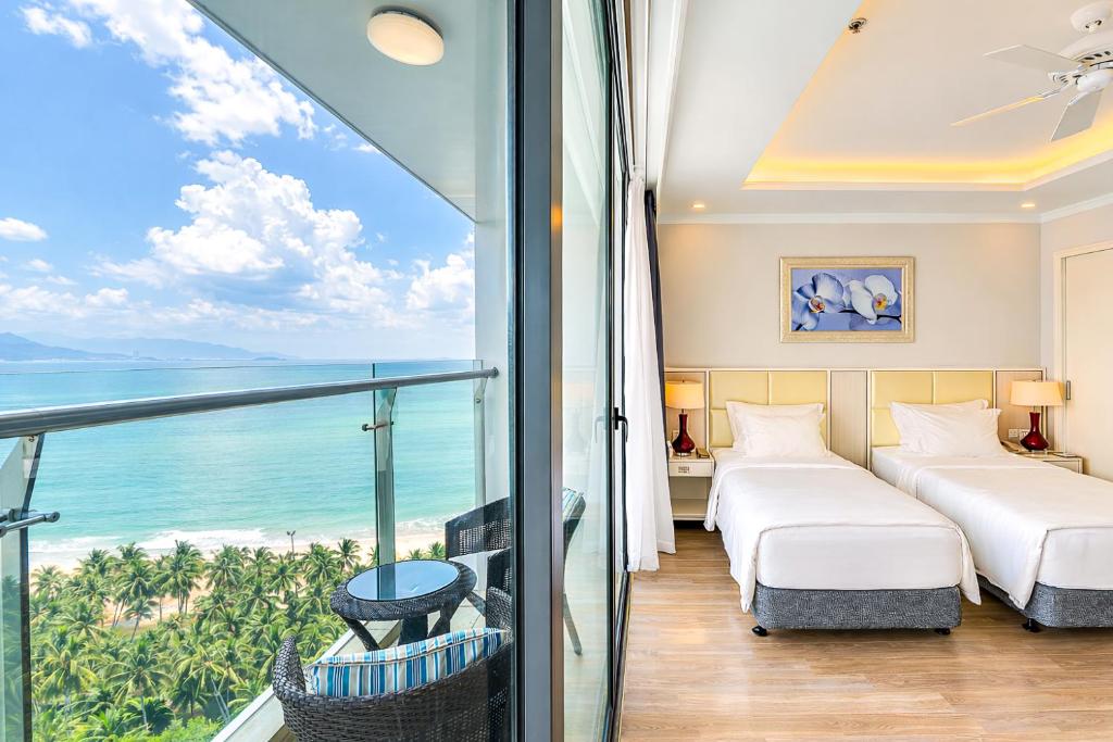 Twin Studio with Ocean view - Free 2 Kids