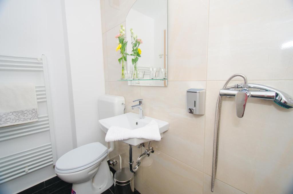Koupelna v ubytování Hotel EKA