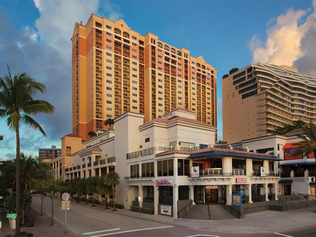 a city with tall buildings and a hotel at Marriott BeachPlace Towers 1BD in Fort Lauderdale