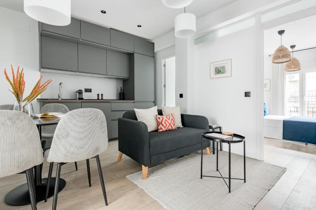 Elegante y amplio apartamento en zona tranquila