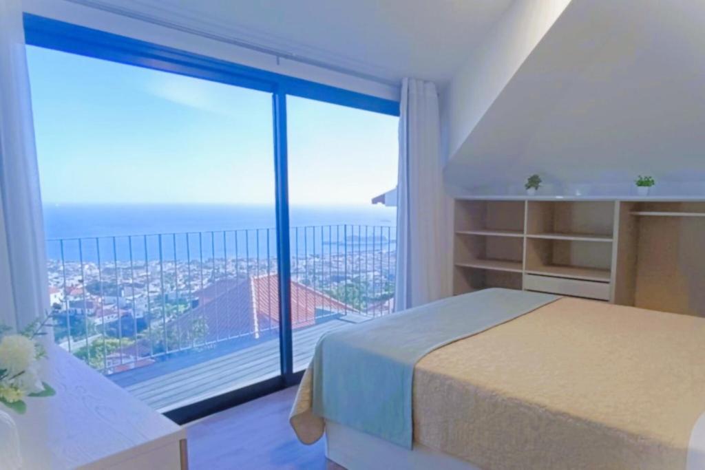 A View to Paradise – Spectacular Sea & Bay Views