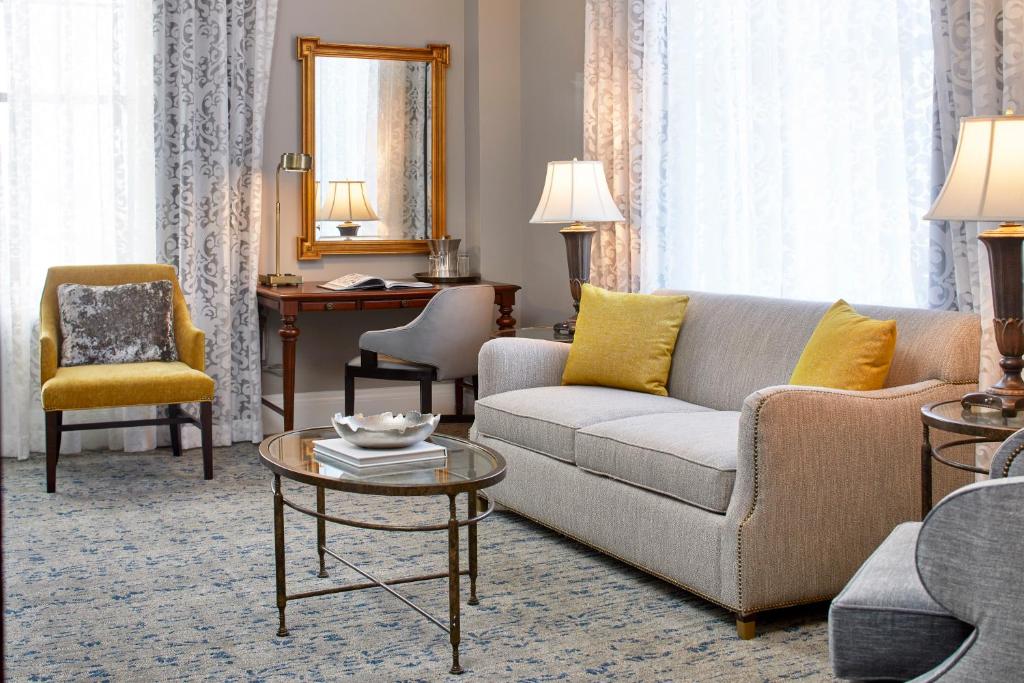 The Battle House Renaissance Mobile Hotel & Spa - 