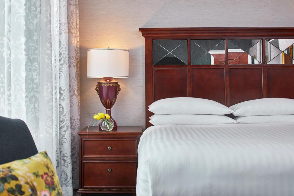 The Battle House Renaissance Mobile Hotel & Spa - 